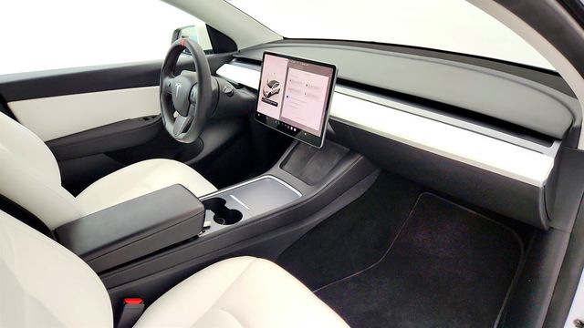 2022 Tesla Model Y Performance AWD w/ White & Black Premium Interior - 23080943 - 29