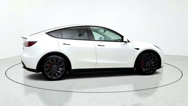 2022 Tesla Model Y Performance AWD w/ White & Black Premium Interior - 23080943 - 3