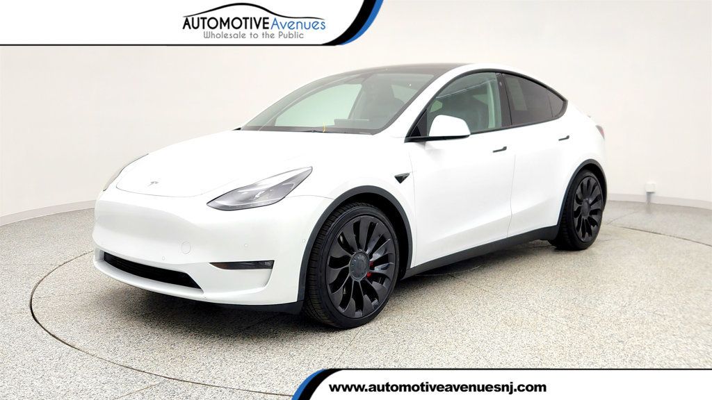 2022 Tesla Model Y Performance w/ 21'' Wheels, Sport-Tuned Suspension & AWD - 22996267 | Video 1