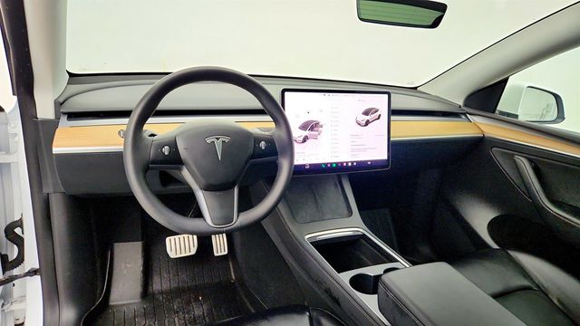 2022 Tesla Model Y Performance w/ 21'' Wheels, Sport-Tuned Suspension & AWD - 22996267 - 11