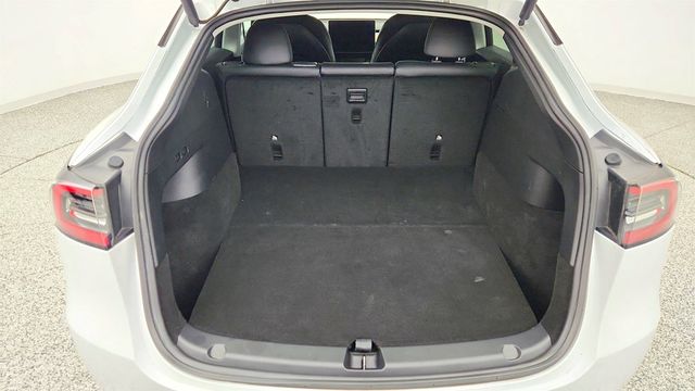 2022 Tesla Model Y Performance w/ 21'' Wheels, Sport-Tuned Suspension & AWD - 22996267 - 25