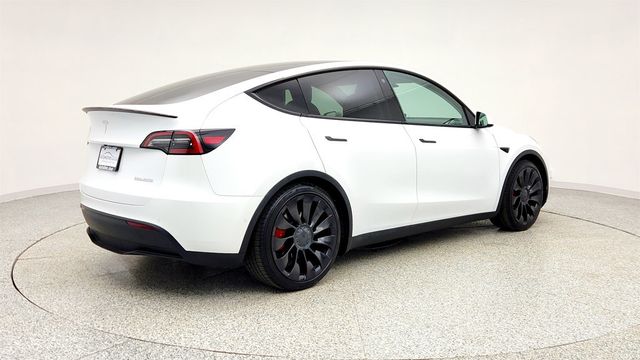 2022 Tesla Model Y Performance w/ 21'' Wheels, Sport-Tuned Suspension & AWD - 22996267 - 4