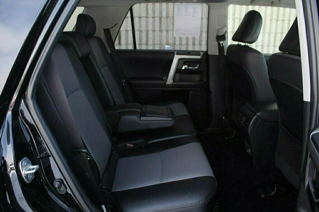 2022 Toyota 4Runner ONE OWNER AWD PREMIUM PLUS PKG, LEATHER, 3RD ROW SEAT, MOONROOF - 22962970 - 10