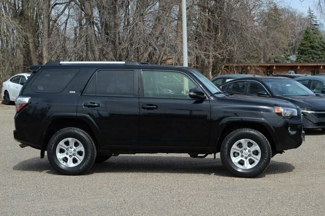 2022 Toyota 4Runner ONE OWNER AWD PREMIUM PLUS PKG, LEATHER, 3RD ROW SEAT, MOONROOF - 22962970 - 1