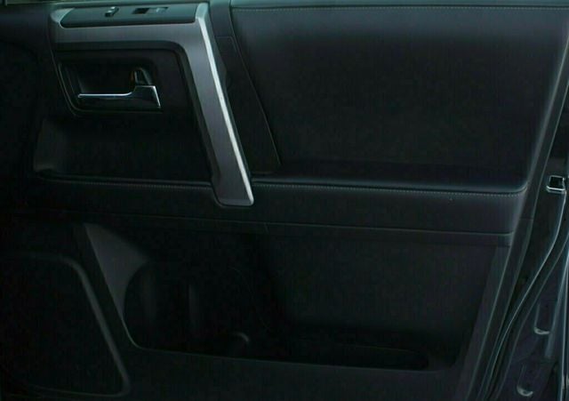 2022 Toyota 4Runner ONE OWNER AWD PREMIUM PLUS PKG, LEATHER, 3RD ROW SEAT, MOONROOF - 22962970 - 5