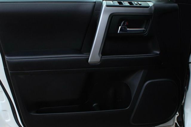 2022 Toyota 4Runner ONE OWNER SR5 PREMIUM W/ TRD BLACK WHEELS, & 3RD ROW SEATING - 23070865 - 19