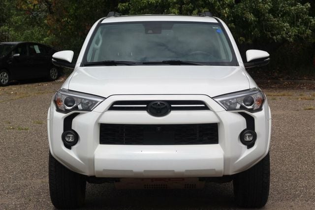 2022 Toyota 4Runner ONE OWNER SR5 PREMIUM W/ TRD BLACK WHEELS, & 3RD ROW SEATING - 23070865 - 3