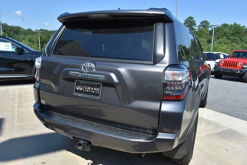 2022 Toyota 4Runner SR5 2WD photo 12