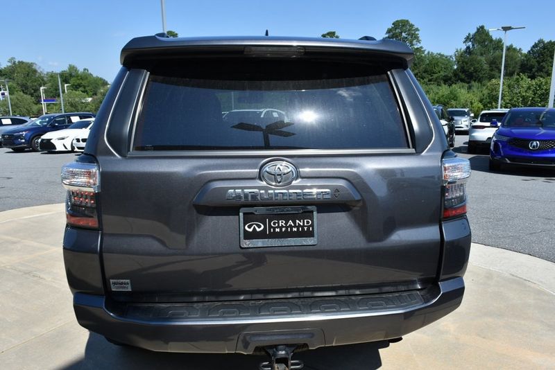 2022 Toyota 4Runner SR5 2WD photo 13