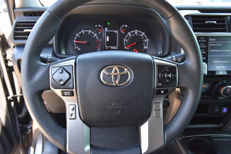 2022 Toyota 4Runner SR5 2WD photo 19