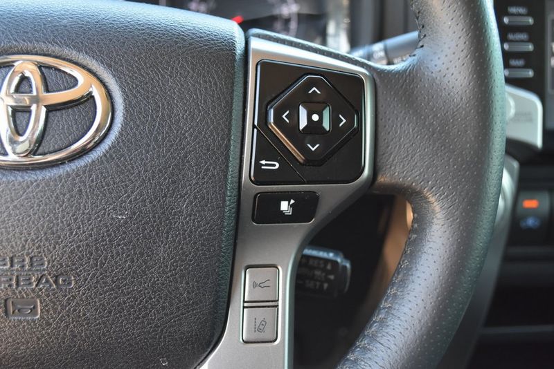 2022 Toyota 4Runner SR5 2WD photo 24