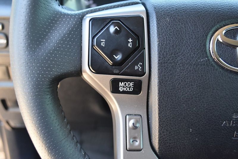 2022 Toyota 4Runner SR5 2WD photo 25