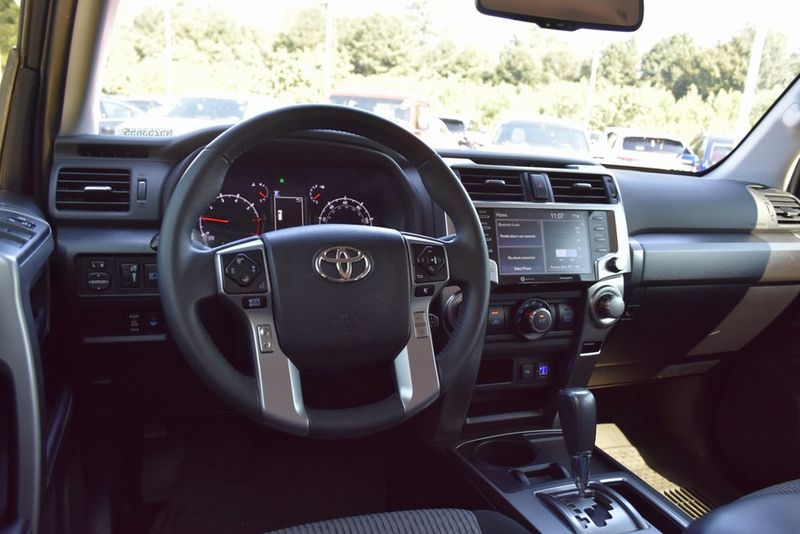 2022 Toyota 4Runner SR5 2WD photo 7