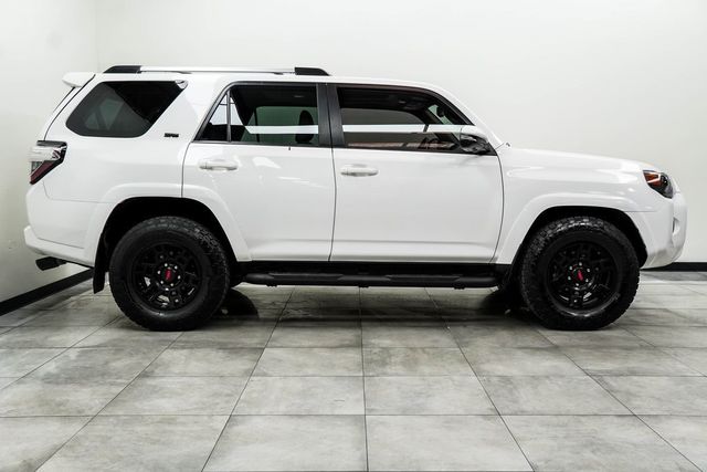 2022 Toyota 4Runner SR5 Premium 2WD - 22980855 - 9