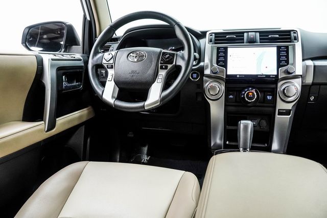 2022 Toyota 4Runner SR5 Premium 2WD - 22980855 - 18