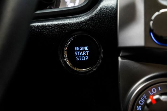 2022 Toyota 4Runner SR5 Premium 2WD - 22980855 - 26