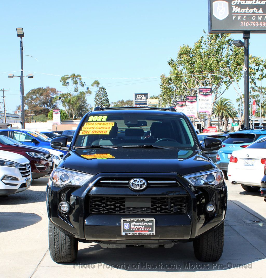 2022 Toyota 4Runner SR5 photo 2