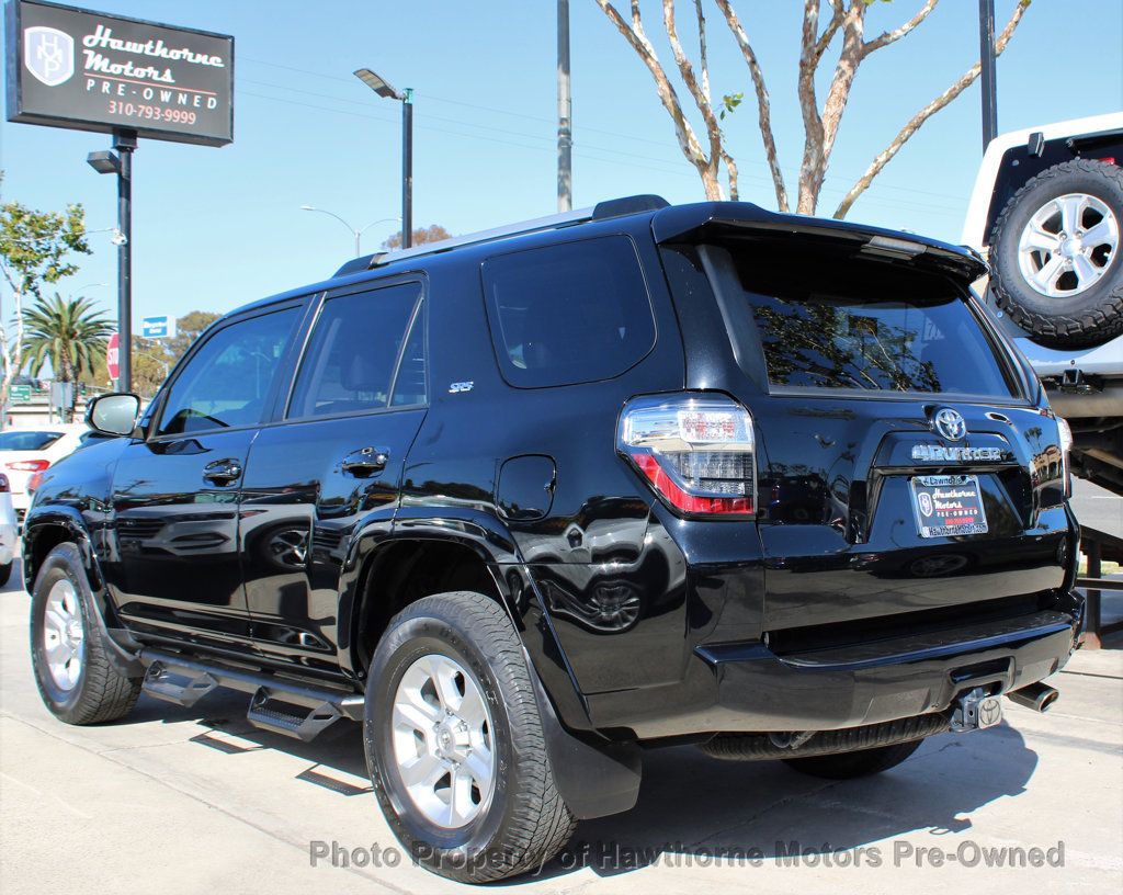 2022 Toyota 4Runner SR5 photo 4