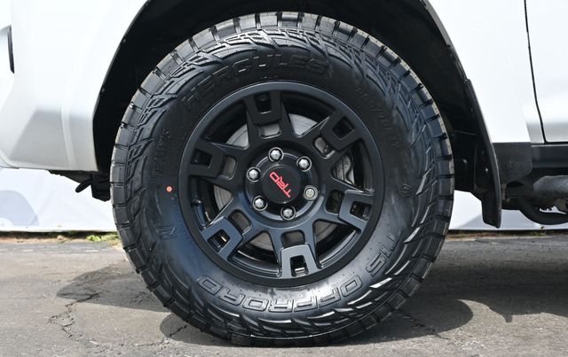 2022 Toyota 4Runner SR5 Premium 4WD New Hercules Off-Road Tires - 22993659 - 6