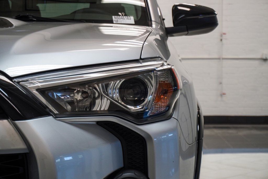 2022 Toyota 4Runner TRD Off-Road photo 13