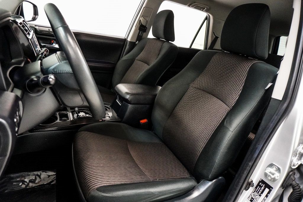 2022 Toyota 4Runner TRD Off-Road photo 16