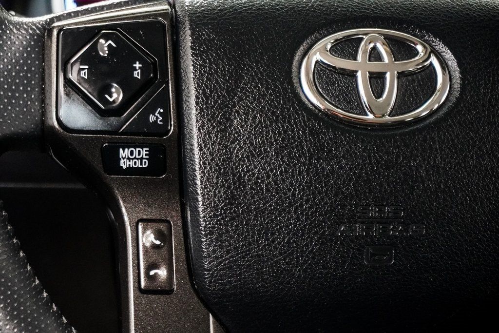 2022 Toyota 4Runner TRD Off-Road photo 26