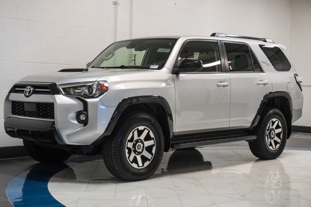 2022 Toyota 4Runner TRD Off-Road photo 3