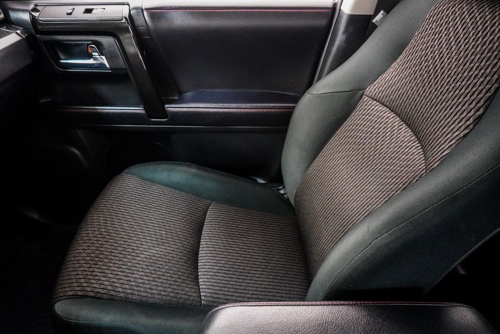 2022 Toyota 4Runner TRD Off-Road photo 39