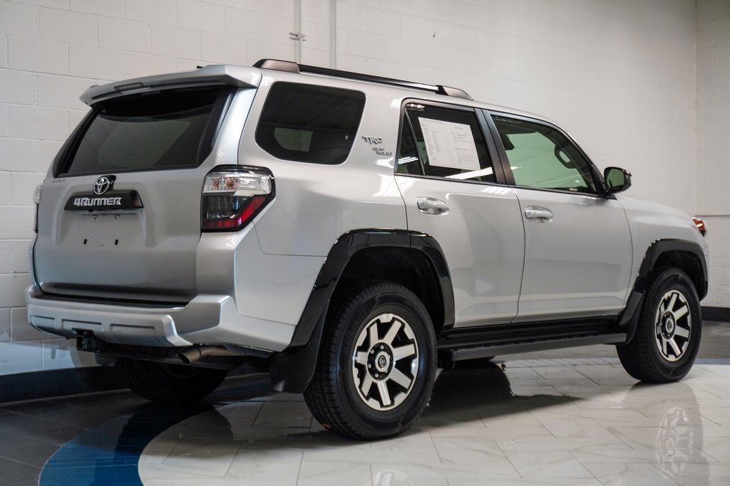 2022 Toyota 4Runner TRD Off-Road photo 5