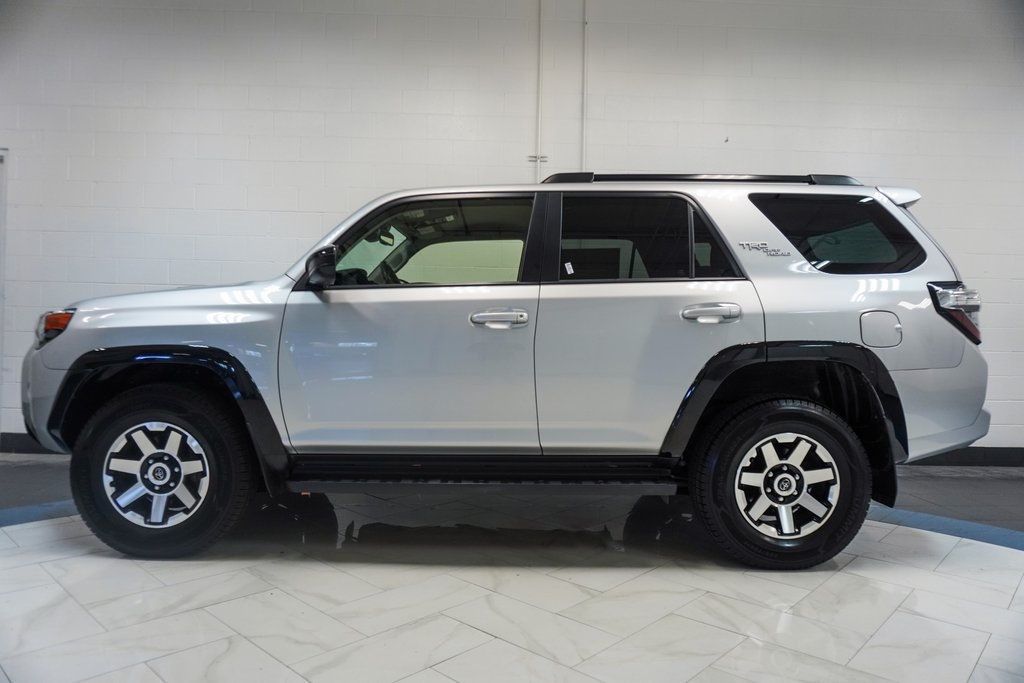 2022 Toyota 4Runner TRD Off-Road photo 7
