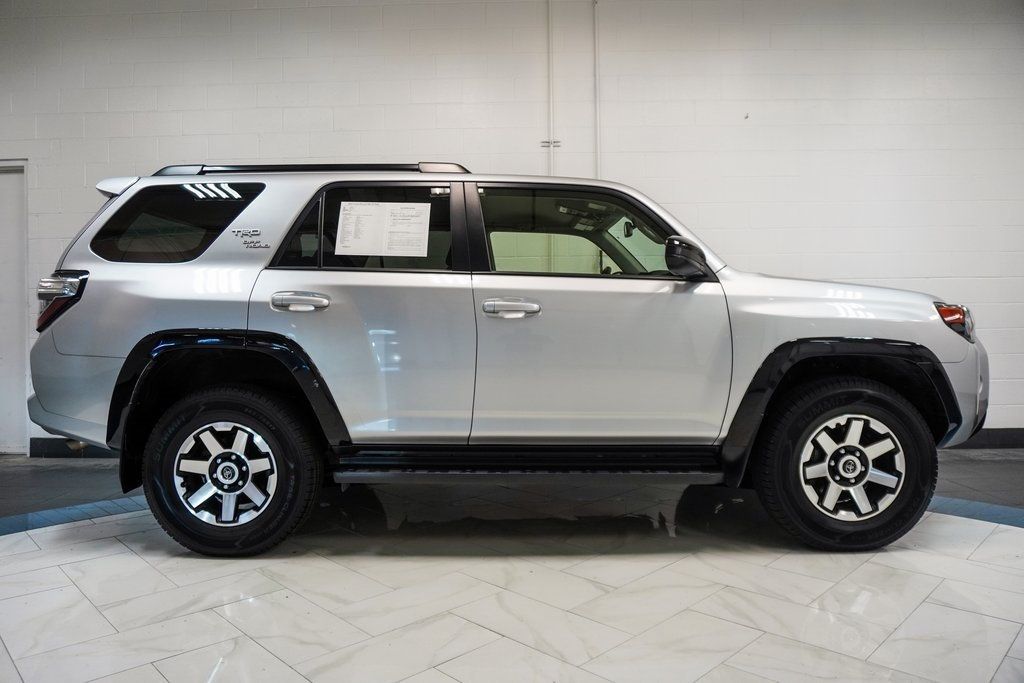2022 Toyota 4Runner TRD Off-Road photo 8