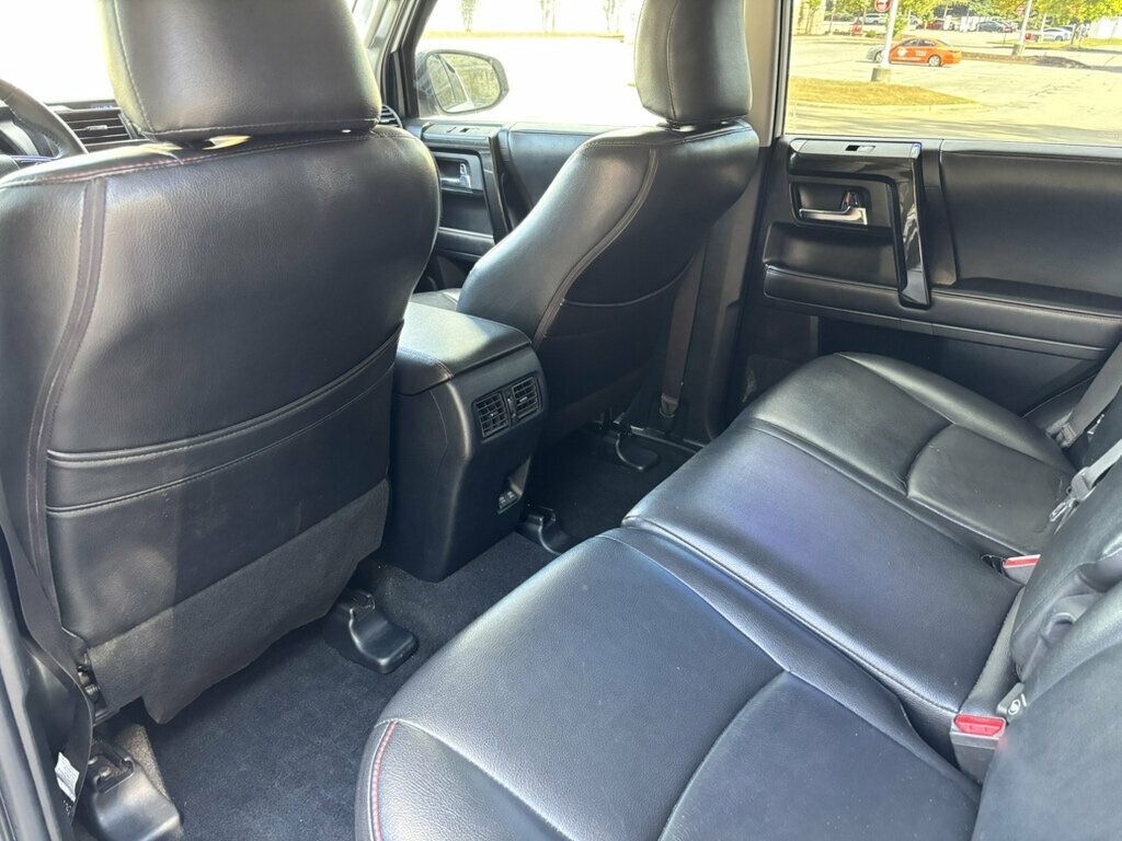 Toyota 4Runner photo 16