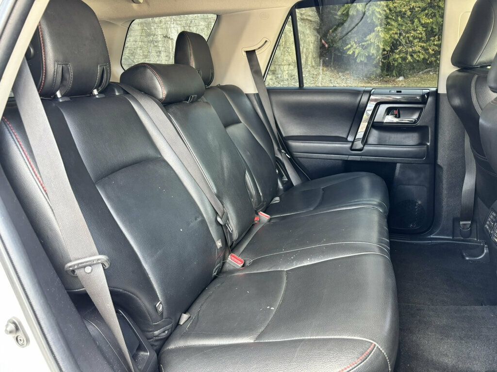 Toyota 4Runner photo 18
