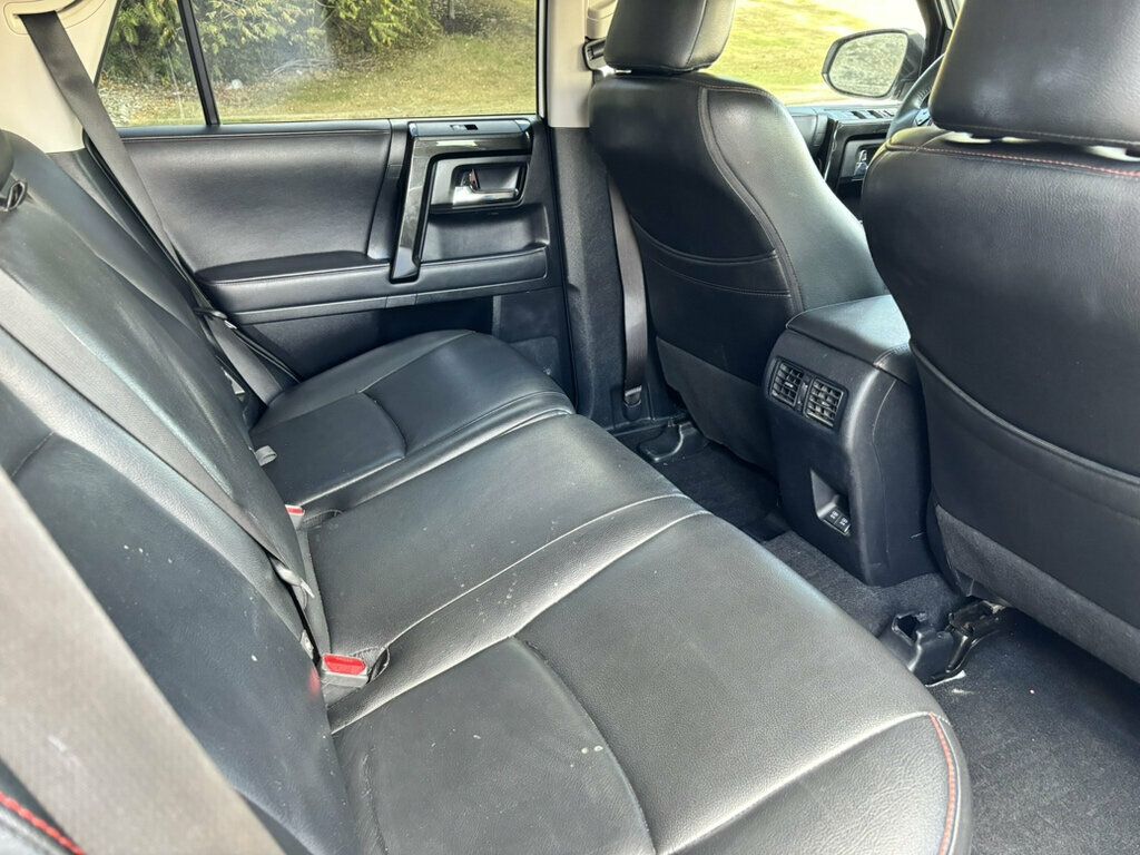 Toyota 4Runner photo 19