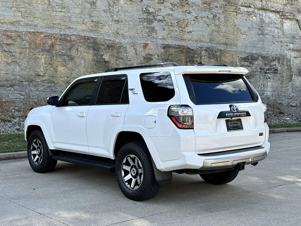 Toyota 4Runner photo 3