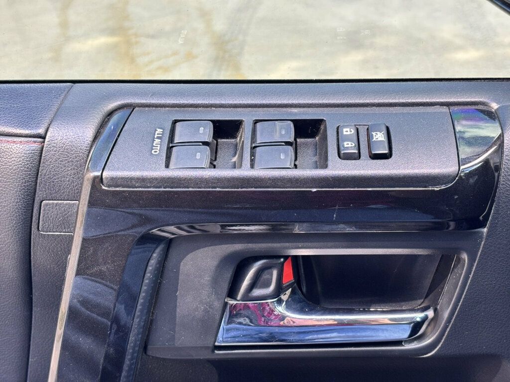 Toyota 4Runner photo 36