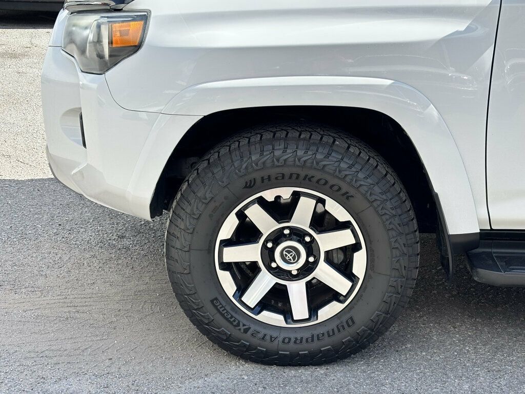Toyota 4Runner photo 38