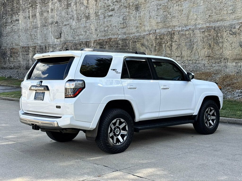 Toyota 4Runner photo 4