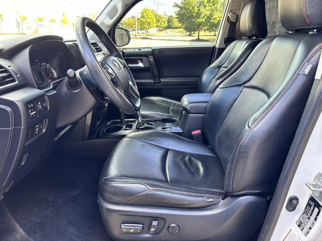 Toyota 4Runner photo 9