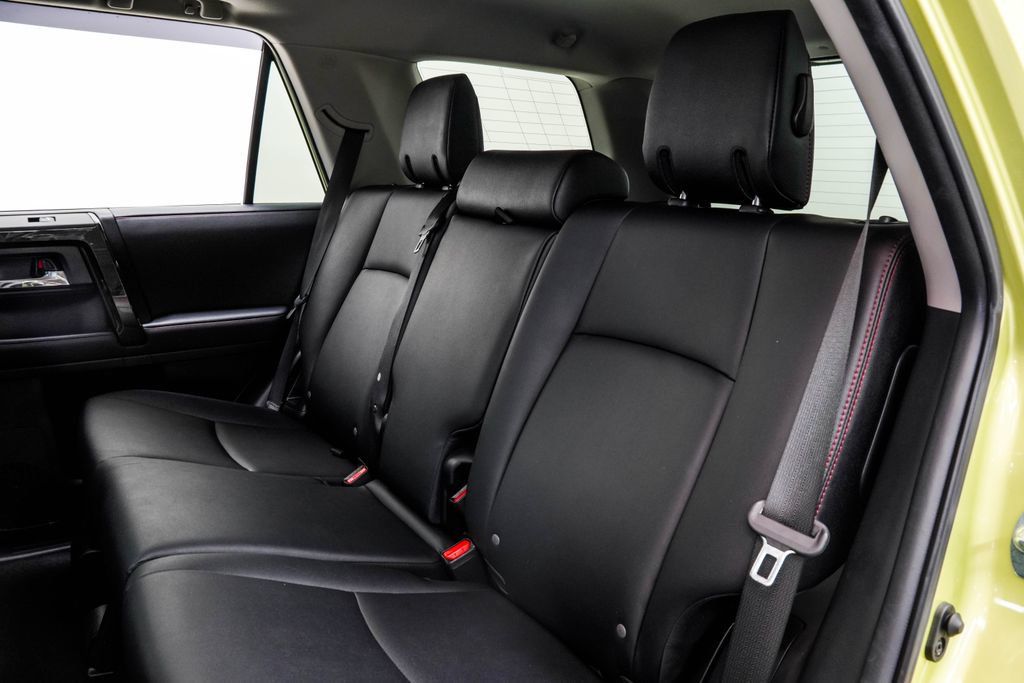 Toyota 4Runner photo 17