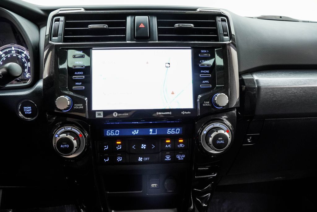 Toyota 4Runner photo 28