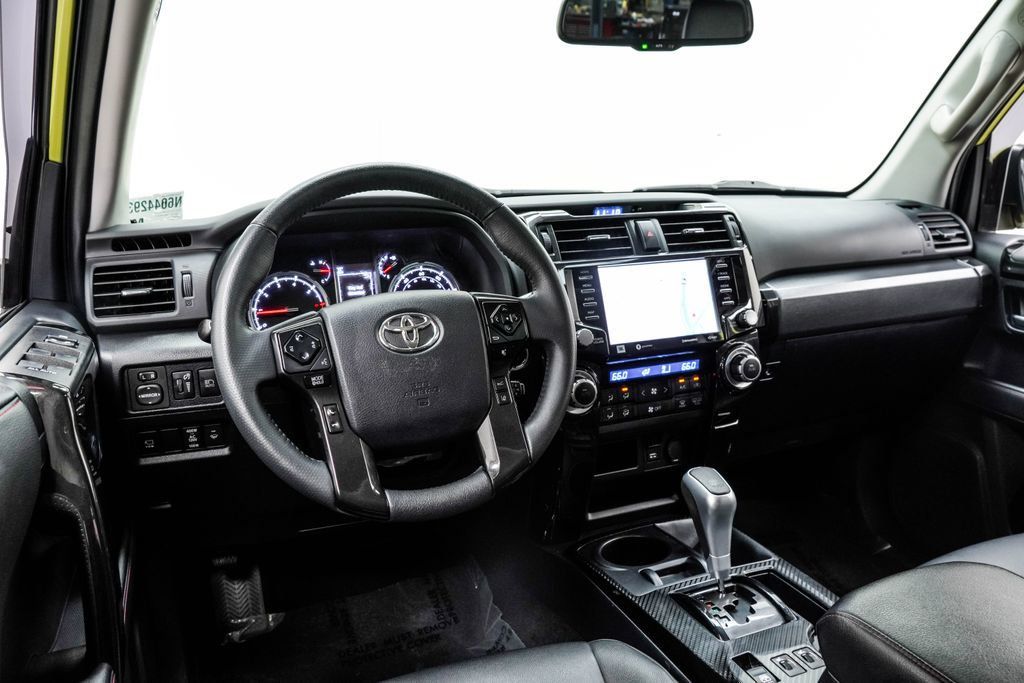 Toyota 4Runner photo 3
