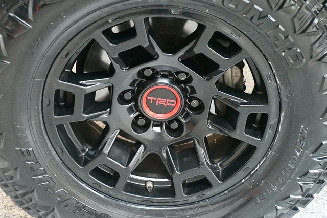 2022 Toyota 4Runner TRD Pro 4WD - 22999360 - 19