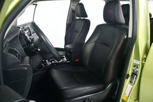 2022 Toyota 4Runner TRD Pro 4WD - 22999360 - 32