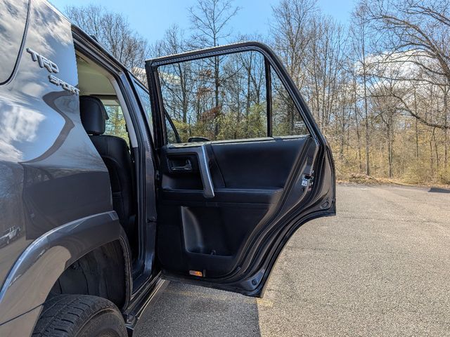 2022 Toyota 4Runner TRD Sport 4WD - 23000565 - 9