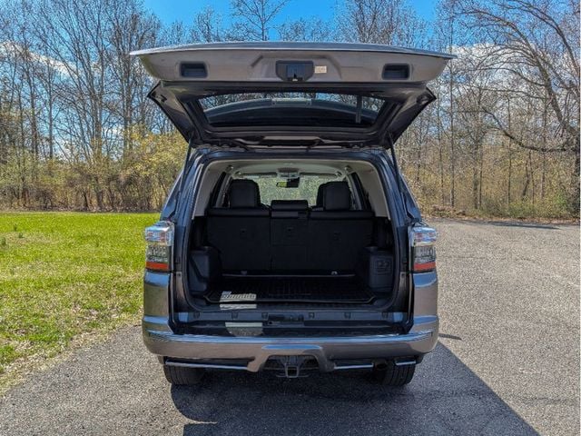 2022 Toyota 4Runner TRD Sport 4WD - 23000565 - 6
