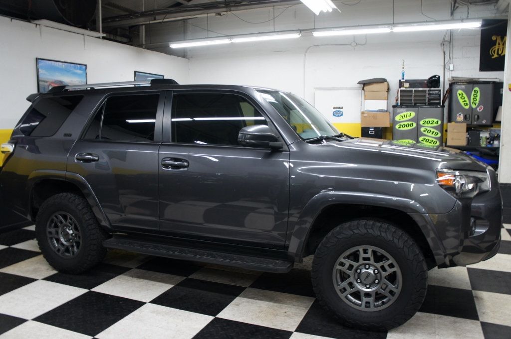 2022 Toyota 4Runner TRD photo 10