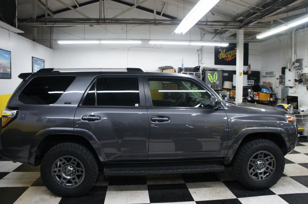 2022 Toyota 4Runner TRD photo 12