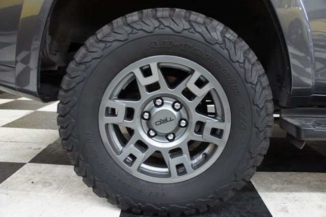 2022 Toyota 4Runner TRD wheels, 3rd Row Seats - 22879532 - 39