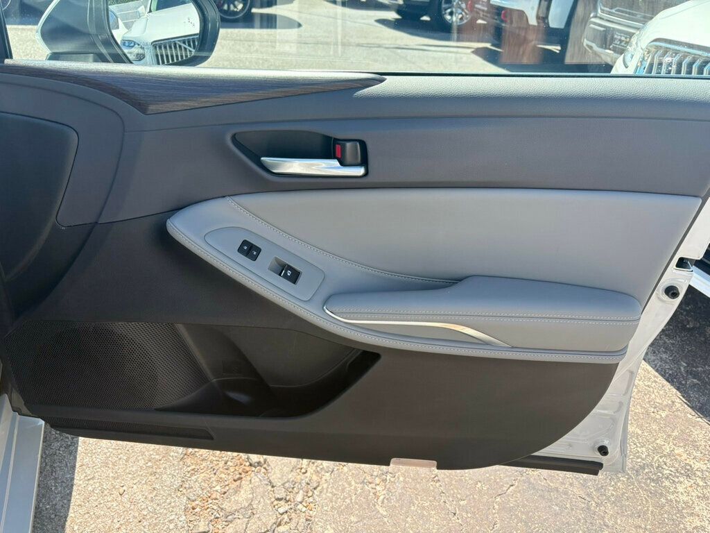 2022 Toyota Avalon XLE photo 28